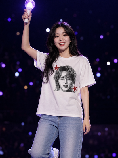 T-shirt Portrait BTS — Le visage de ton bias — porté de face, ambiance concert