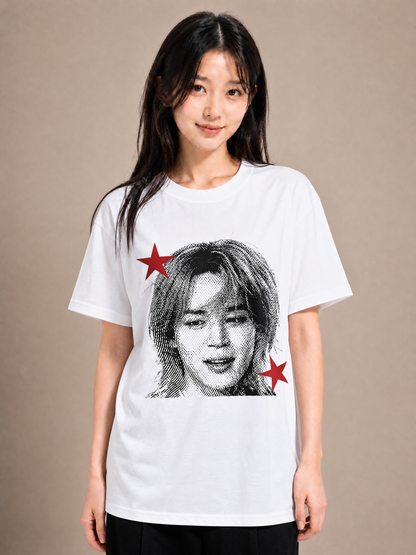 T-shirt Portrait BTS — Le visage de ton bias — porté, studio | KpopCore