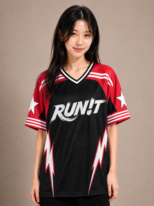 Maillot RUN IT Éclairs Stray Kids — Nom & numéro personnalisés — porté, studio | KpopCore